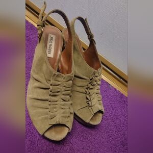 Steve Madden Suede Peep-Toe Heels in Green Suede Real Leather